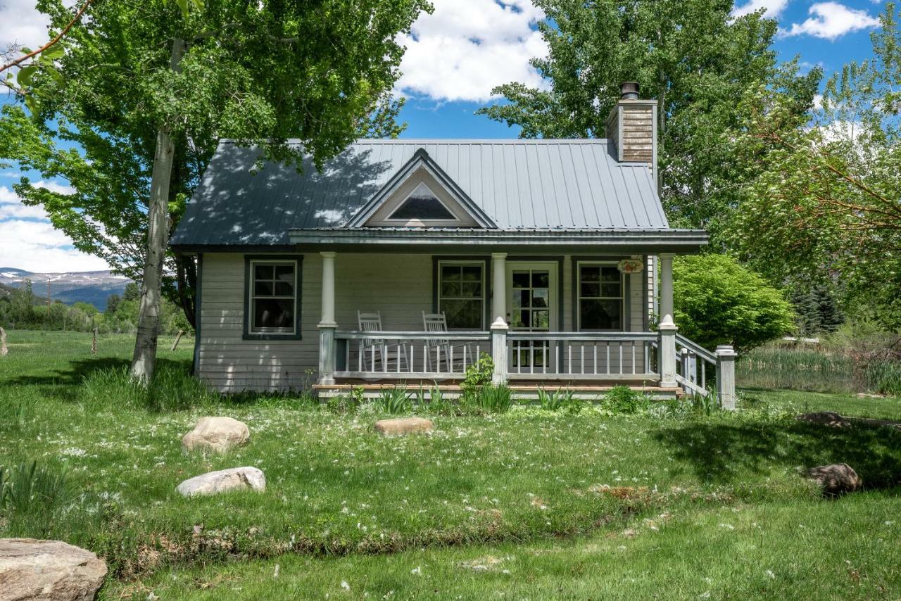 Apple Orchard Inn Hermosa Kültér fotó