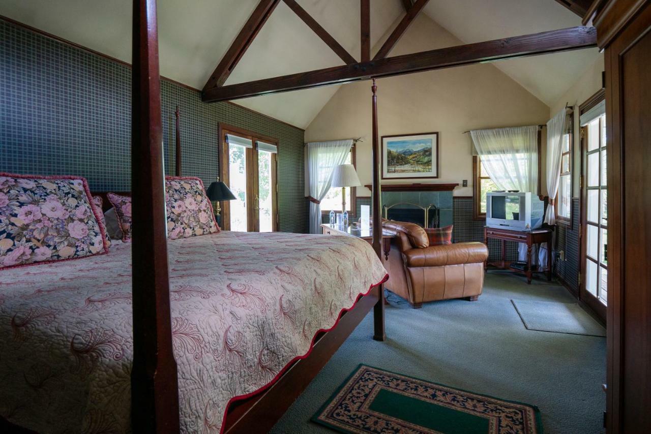 Apple Orchard Inn Hermosa Kültér fotó